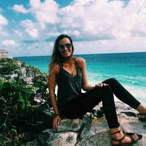 Meet your Posher, Roxanna